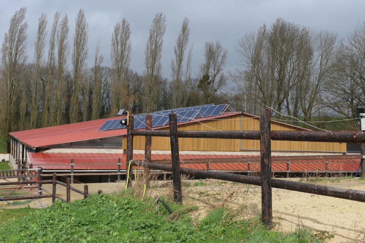 Domaine Des Ecuries Vailley Villa Bouleurs Bagian luar foto